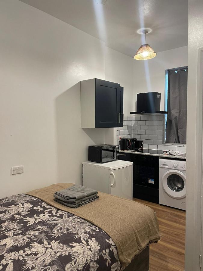 Wonderful Fully-Equipped Studio Near Central London 8 Exterior photo