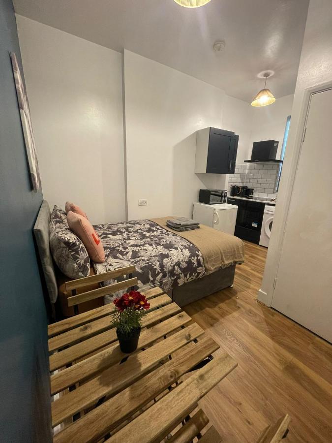 Wonderful Fully-Equipped Studio Near Central London 8 Exterior photo